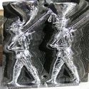 One Tin Soldier : peace, free assembly, gathering, welcome home